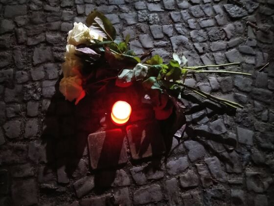 Mahnwache an den Stolpersteinen in Müggelheim zum Tag der Opfer des Nationalsozialismus #NieWieder